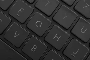 Clavier qui écrit en QWERTY (A au lieu de Q)